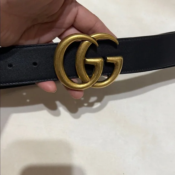 Gucci Black Belt with Gold GG Buckle - Picture 3 of 9